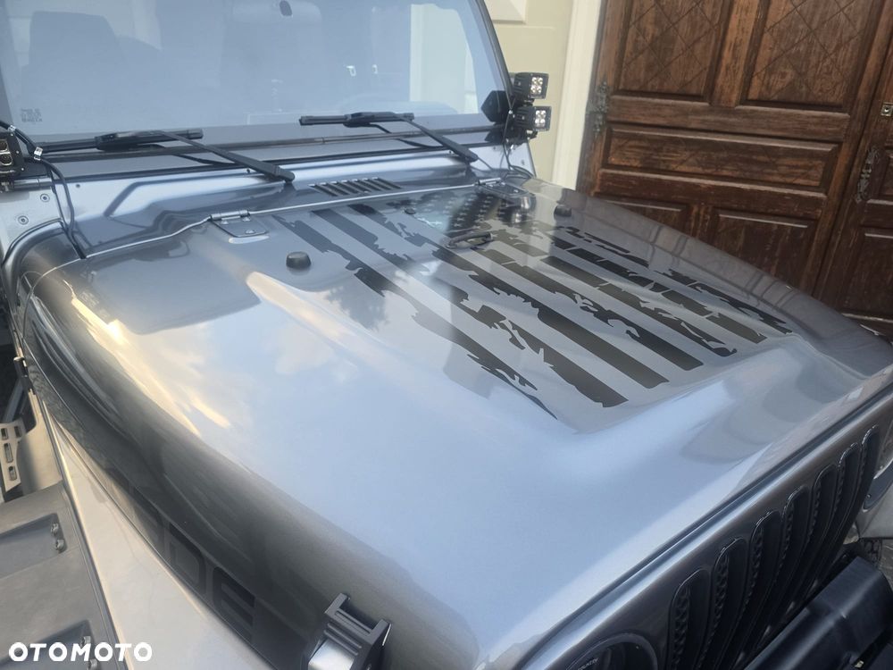 Jeep Wrangler - 7
