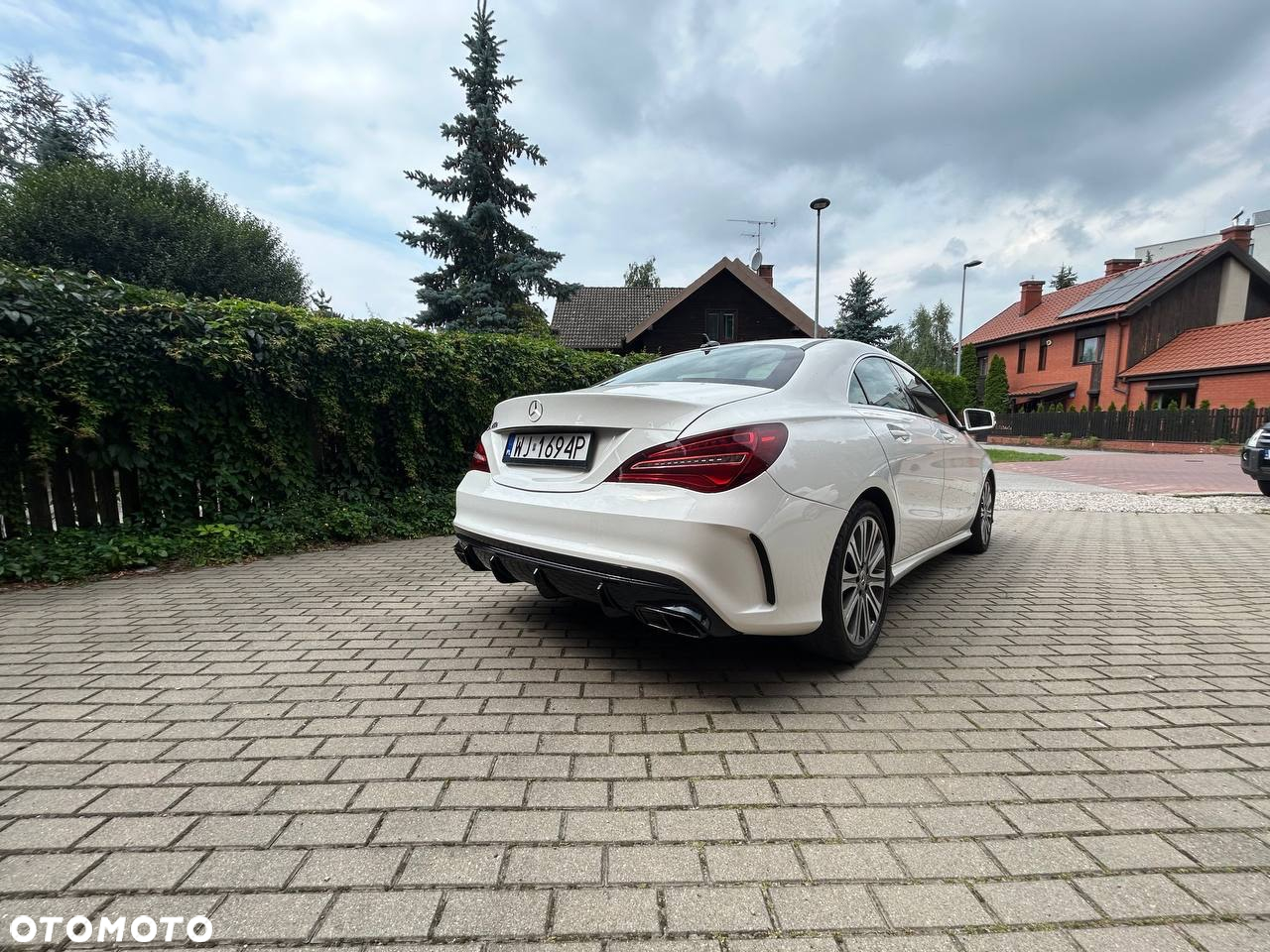 Mercedes-Benz CLA - 4