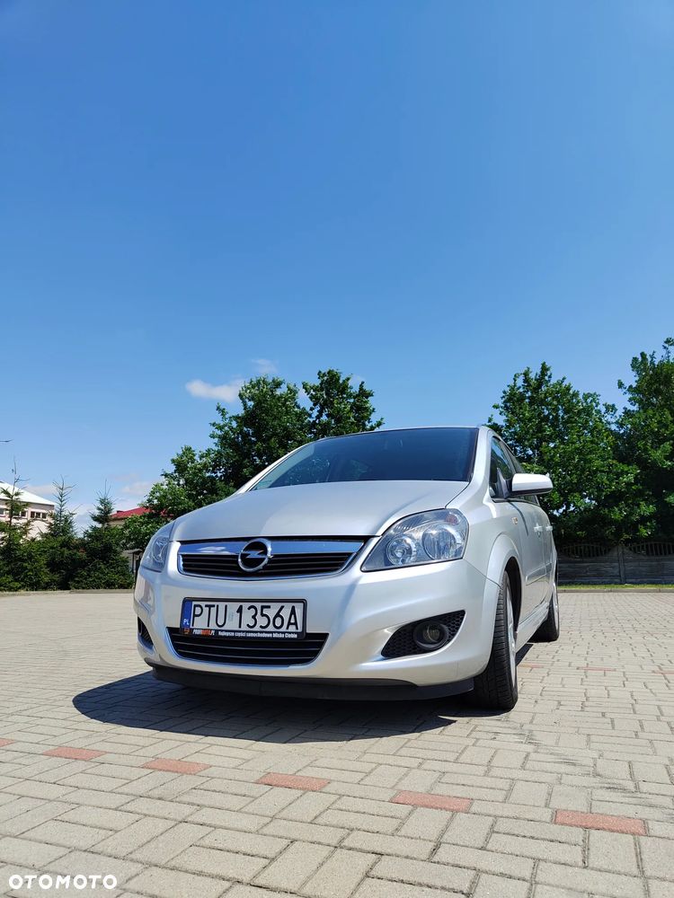Opel Zafira - 2