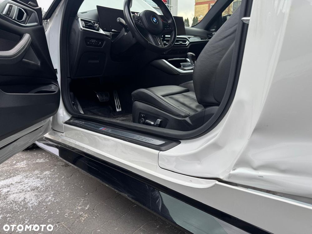 BMW M4 Competition M xDrive sport - 28