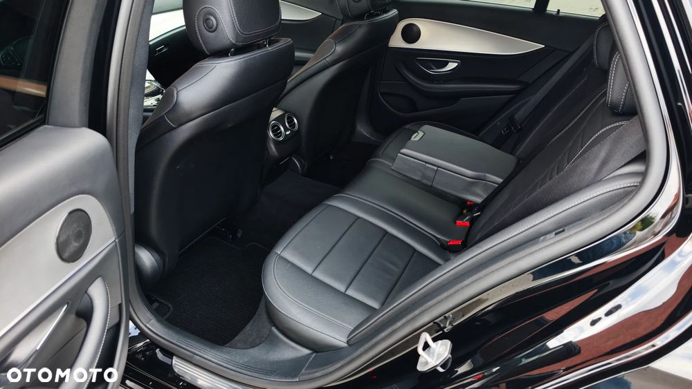 Mercedes-Benz Klasa E 220 d 9G-TRONIC Avantgarde - 27