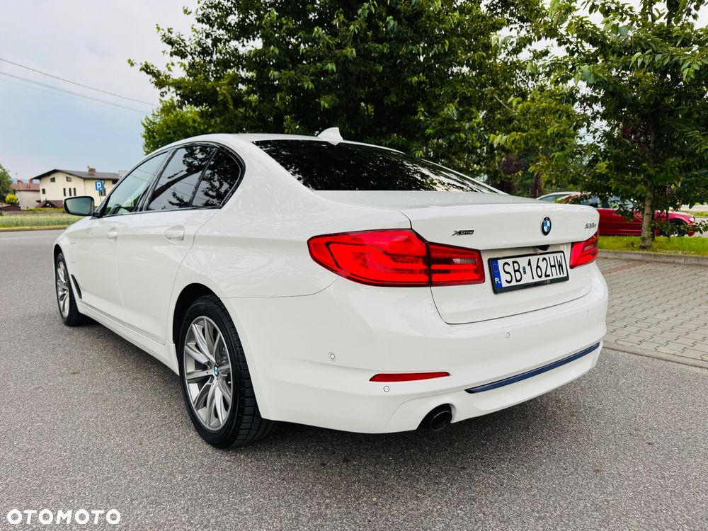 BMW Seria 5 530e xDrive M Sport Edition - 9