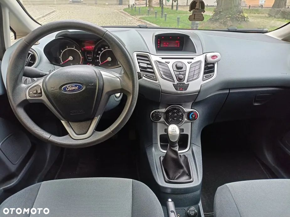 Ford Fiesta - 18