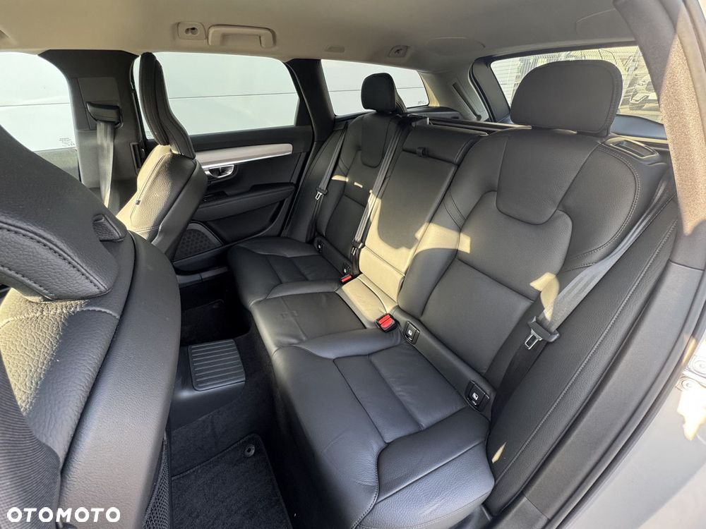Volvo V90 - 30