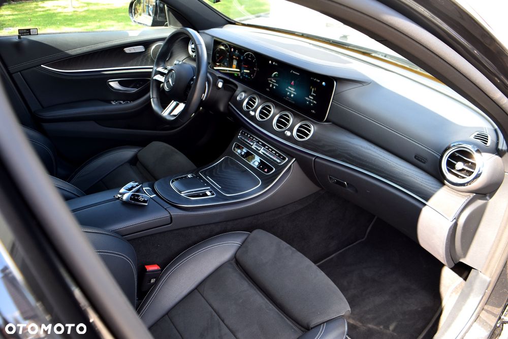 Mercedes-Benz Klasa E 220 d 4-Matic AMG - 14