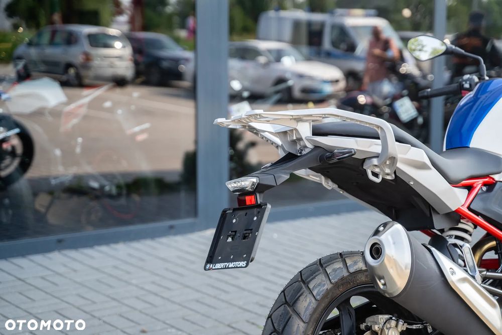 BMW G - 8