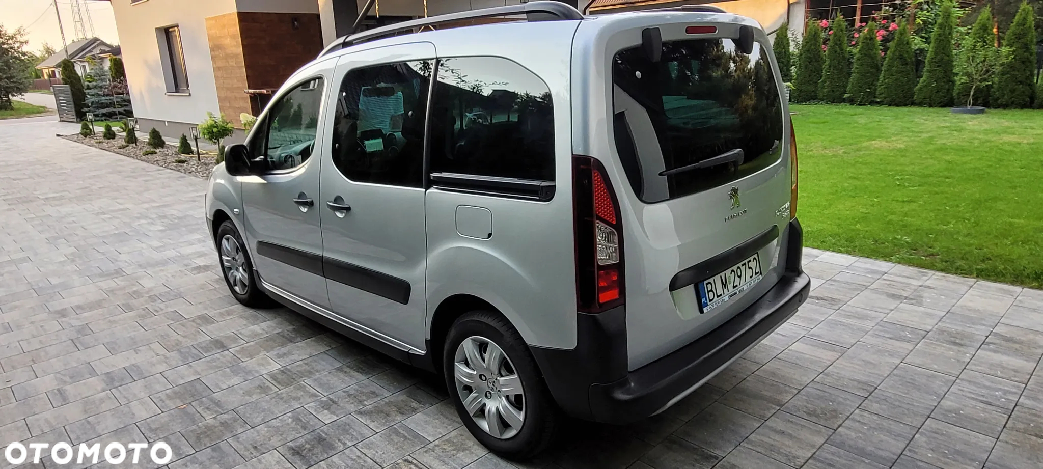 Peugeot Partner 1.6 BlueHDi Outdoor S&S - 16
