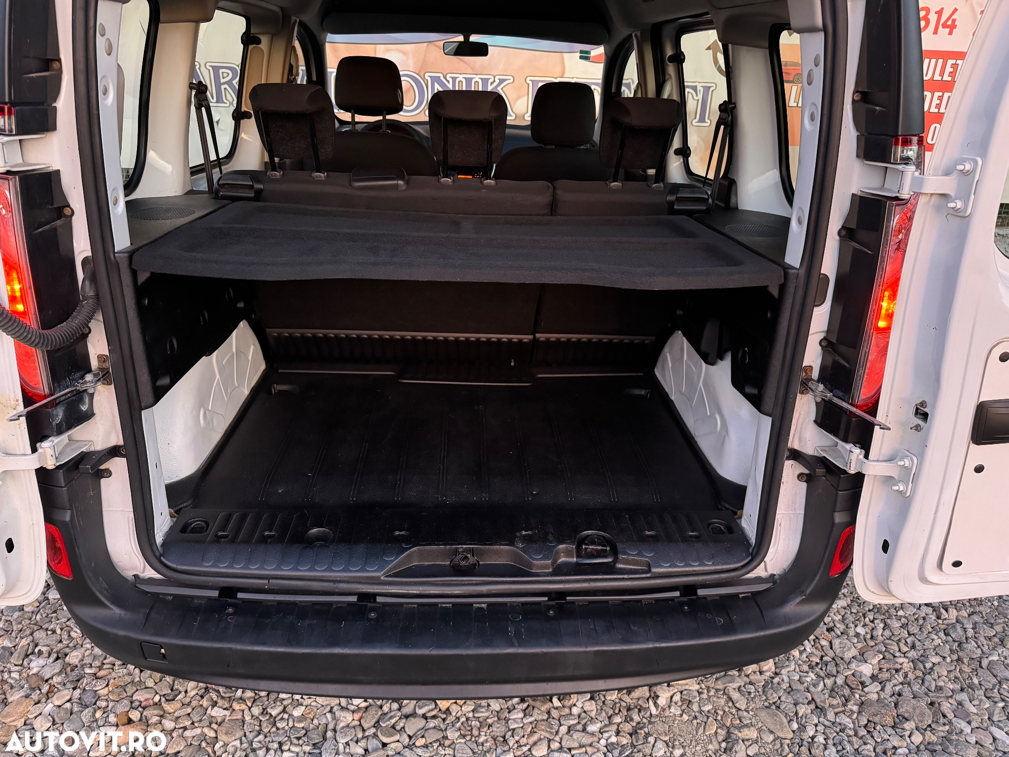 Renault Kangoo BLUE dCi 115 Techno - 13