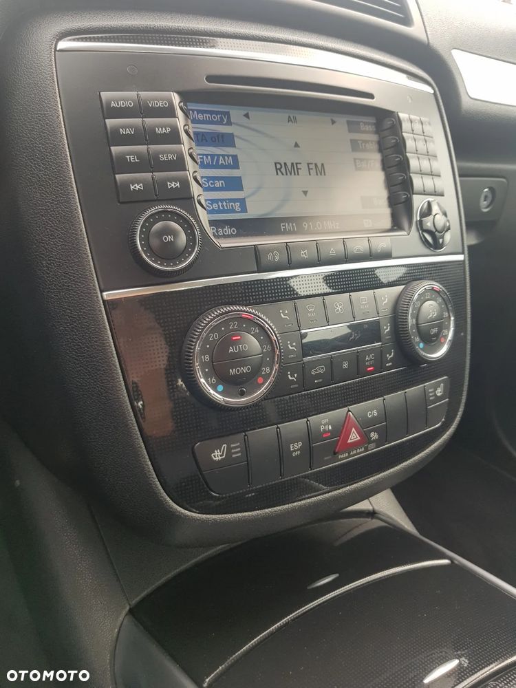 Mercedes-Benz Klasa R 350 L 4Matic 7G-TRONIC - 23