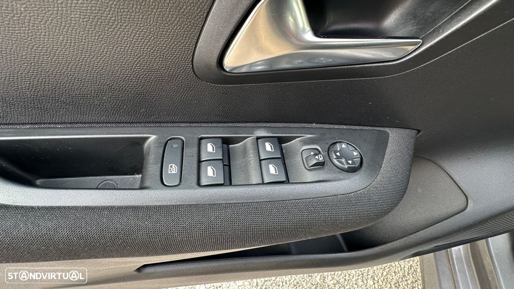 Peugeot 208 1.2 PureTech Active Pack - 13