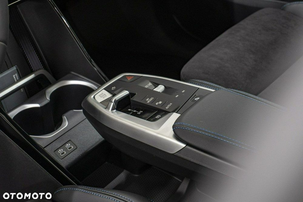 BMW X1 sDrive18i - 14