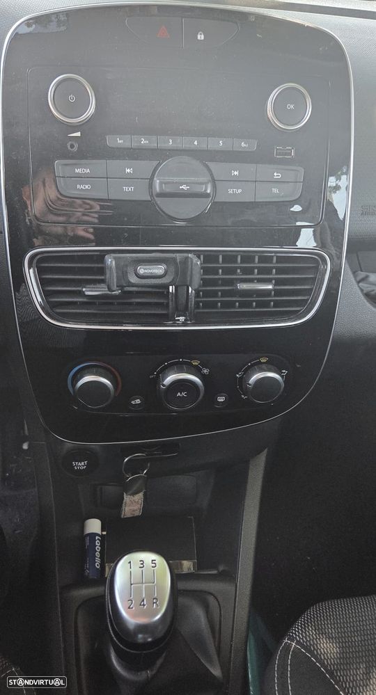 Renault Clio 1.5 dCi Zen C/PM+Pneu+P.R&Go — fotografia 12