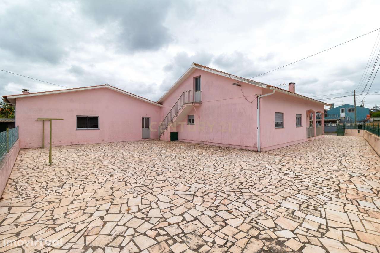 Moradia T3 Térrea  em Vieira de Leiria - Grande imagem: 3/39