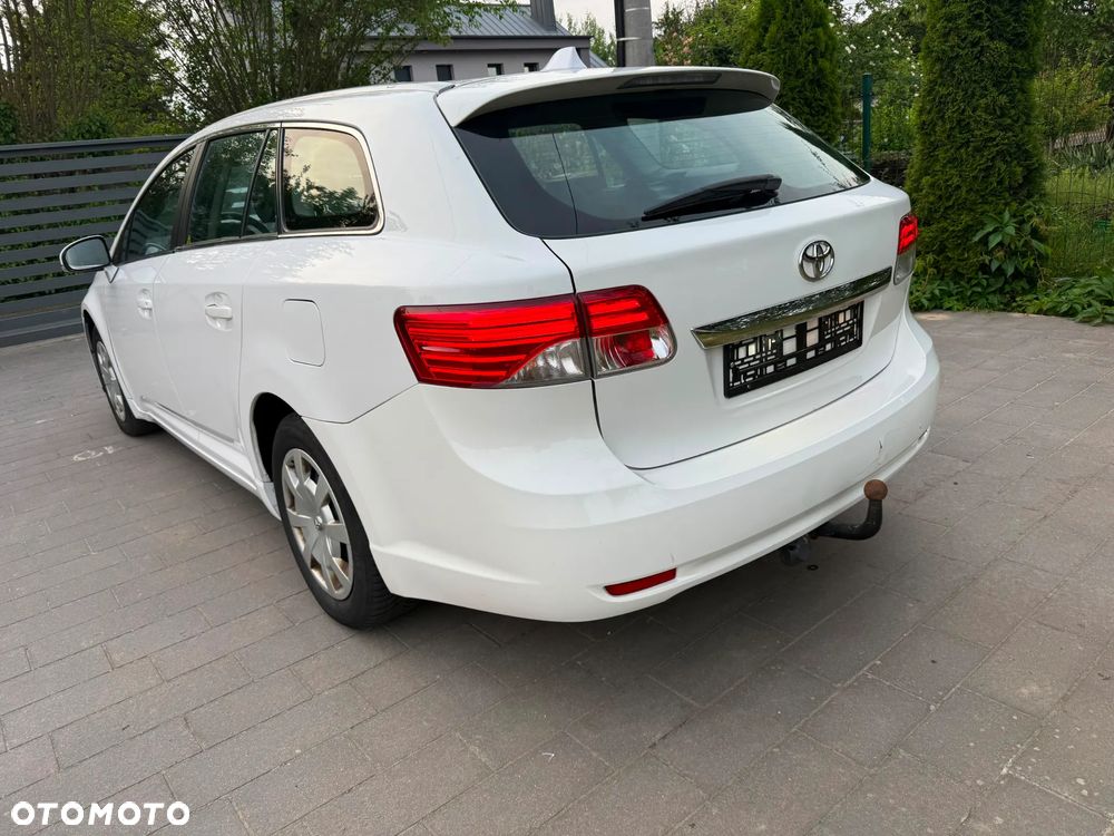 Toyota Avensis - 5