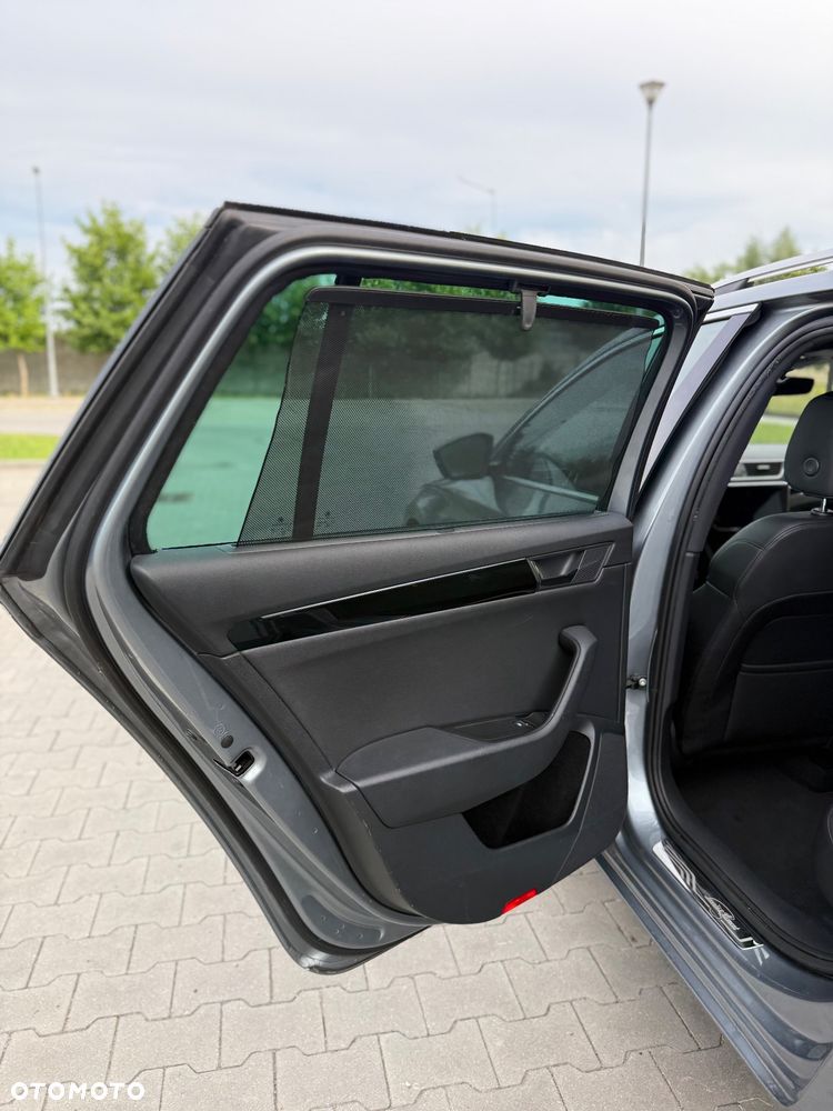 Skoda Superb 2.0 TDI 4x4 L&K DSG - 9