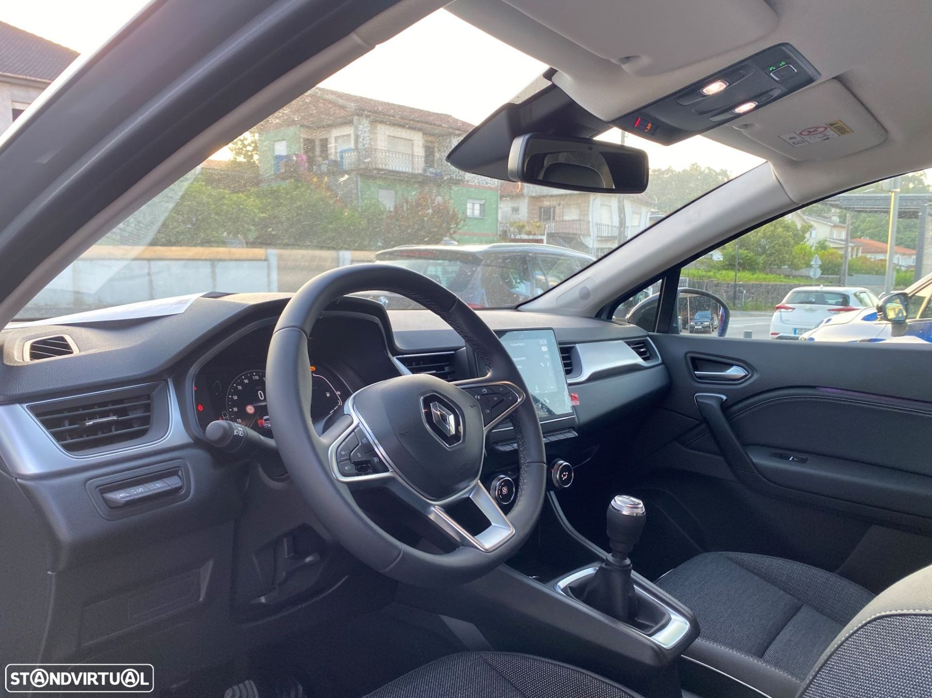 Renault Captur 1.0 TCe Exclusive - 11