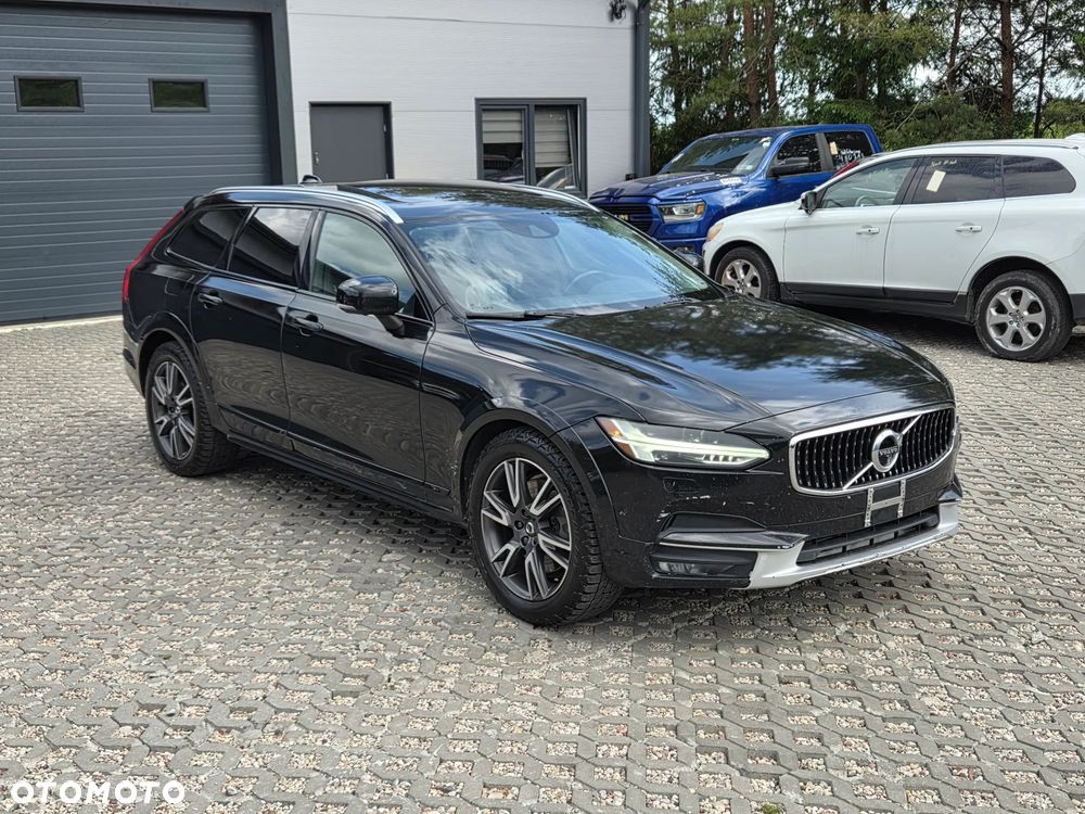 Volvo V90 Cross Country T6 AWD Pro - 2