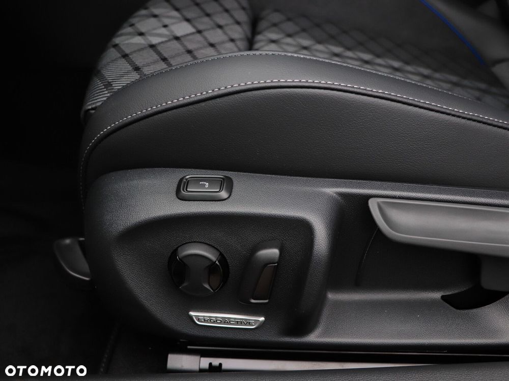 Volkswagen Passat - 15