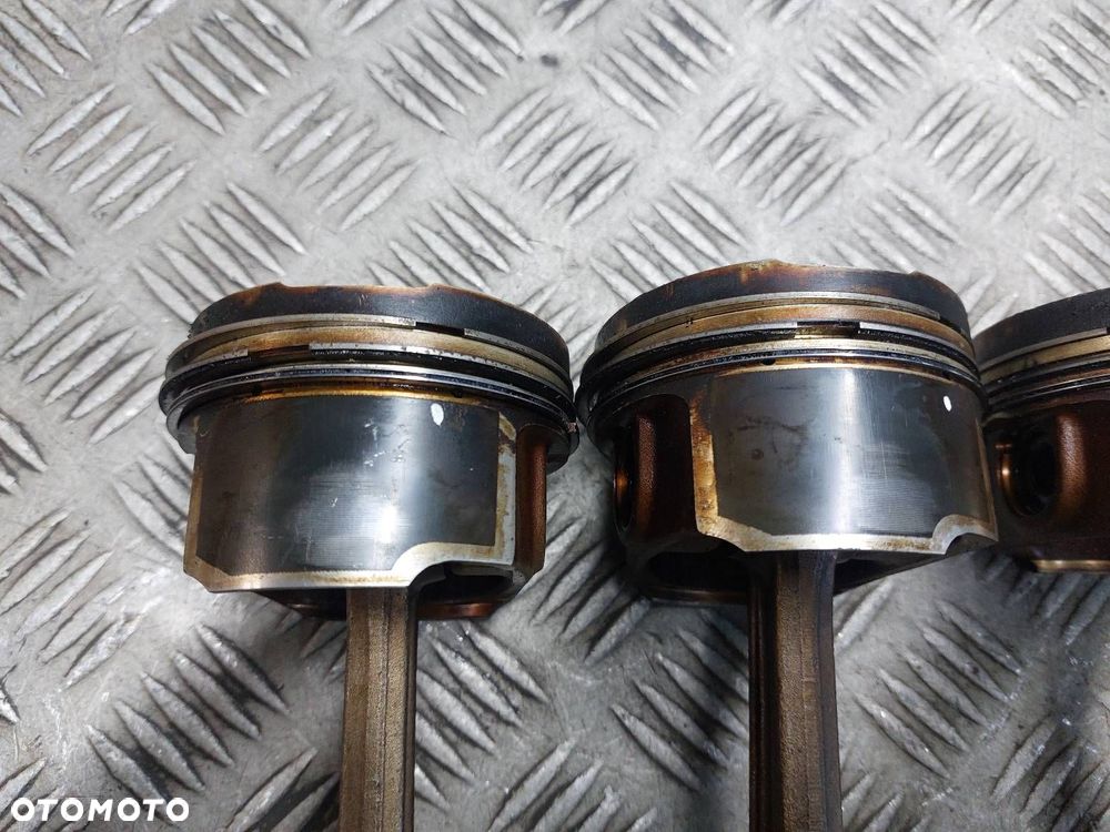 TŁOK + KORBOWÓD KOMPLET SKODA OCTAVIA I 1.8 T AGU GOLF IV BORA I - 3