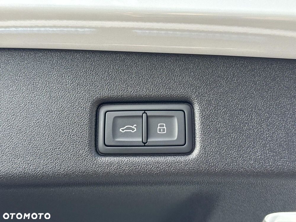 Audi Q5 Sportback - 9