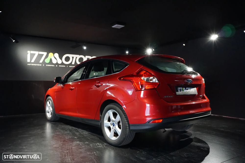 Ford Focus 1.0 EcoBoost S&S ST-Line - 8