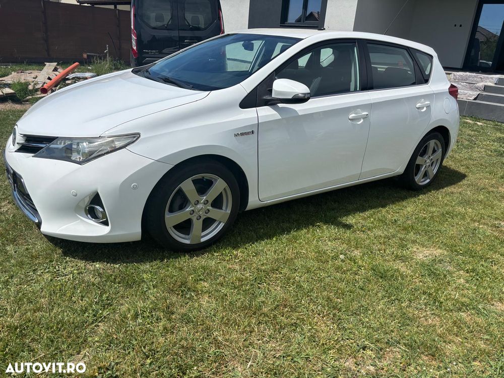 Toyota Auris - 1