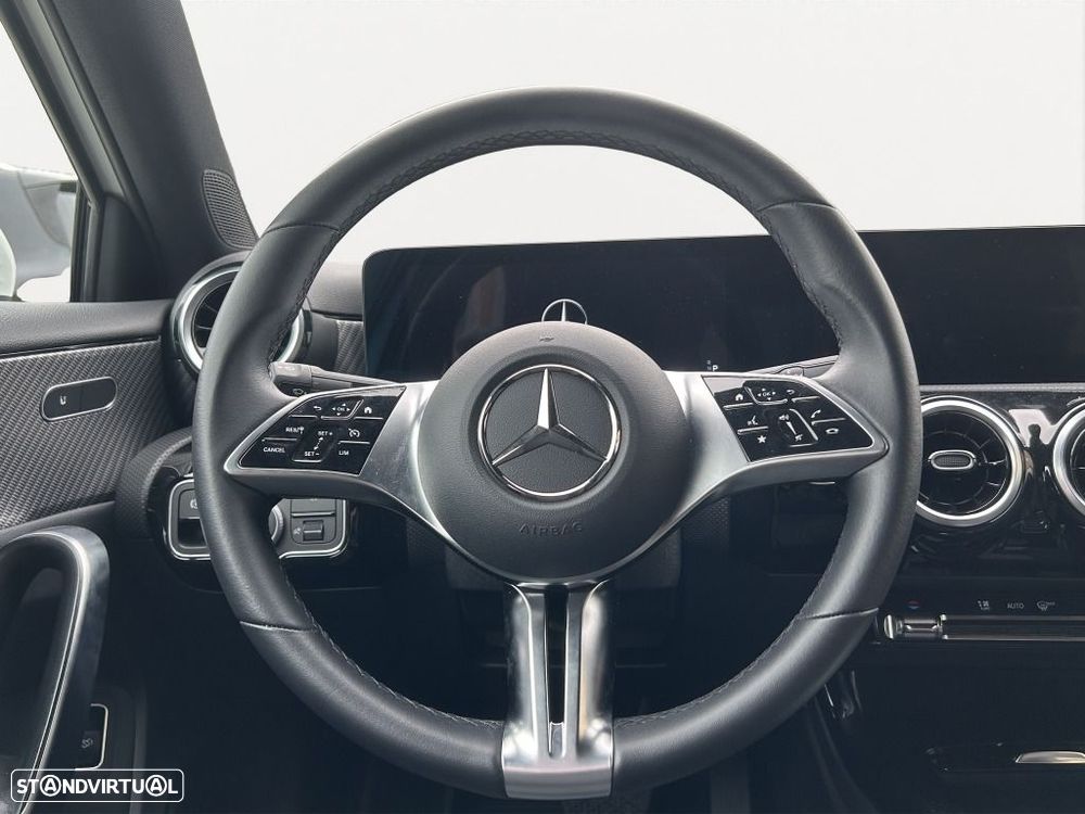 Mercedes-Benz A 180 Limousine d - 11