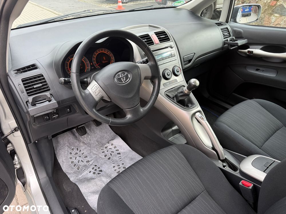 Toyota Auris 1.6 VVT-i Luna - 11