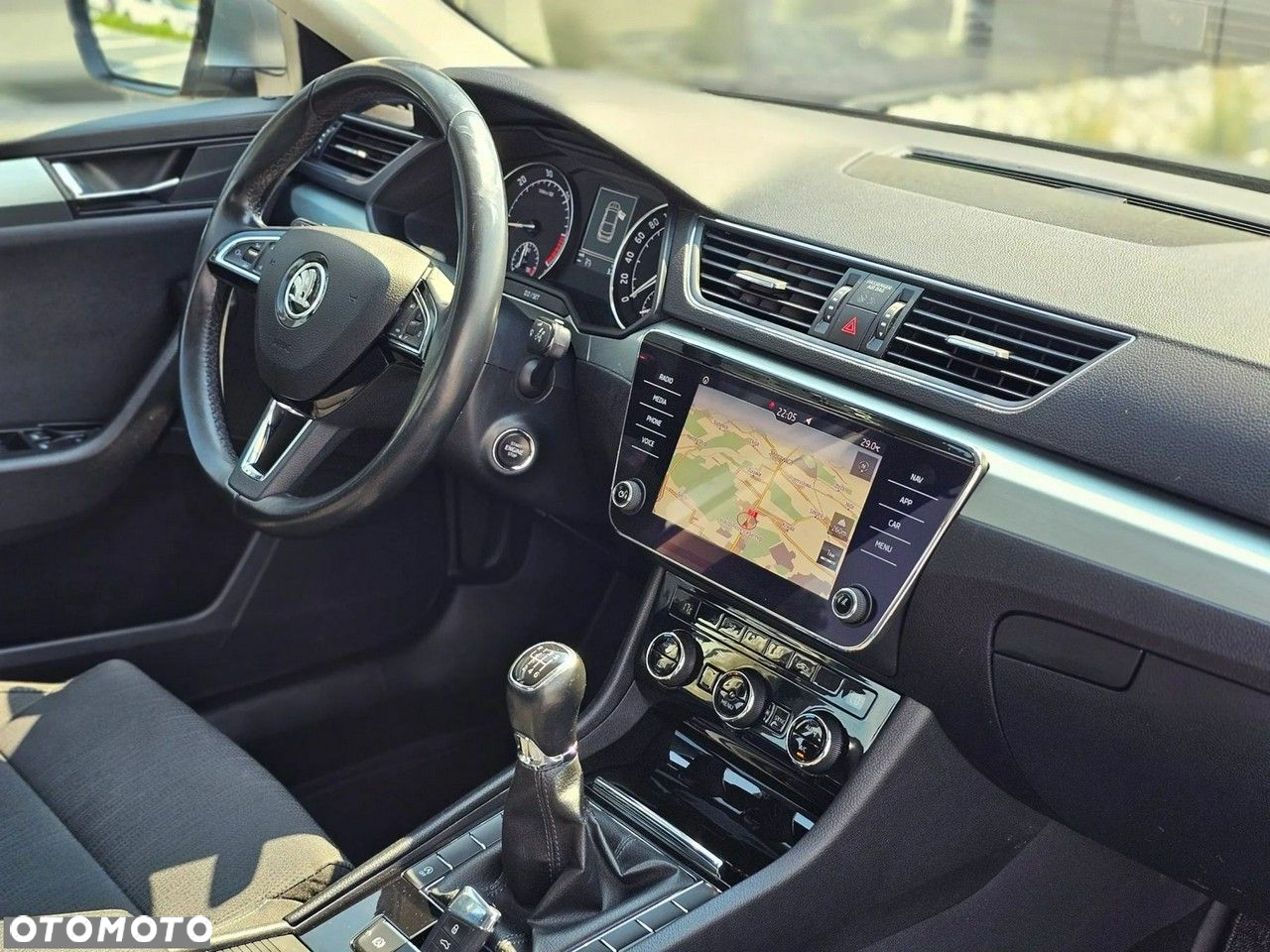 Skoda Superb 2.0 TDI SCR Style - 33