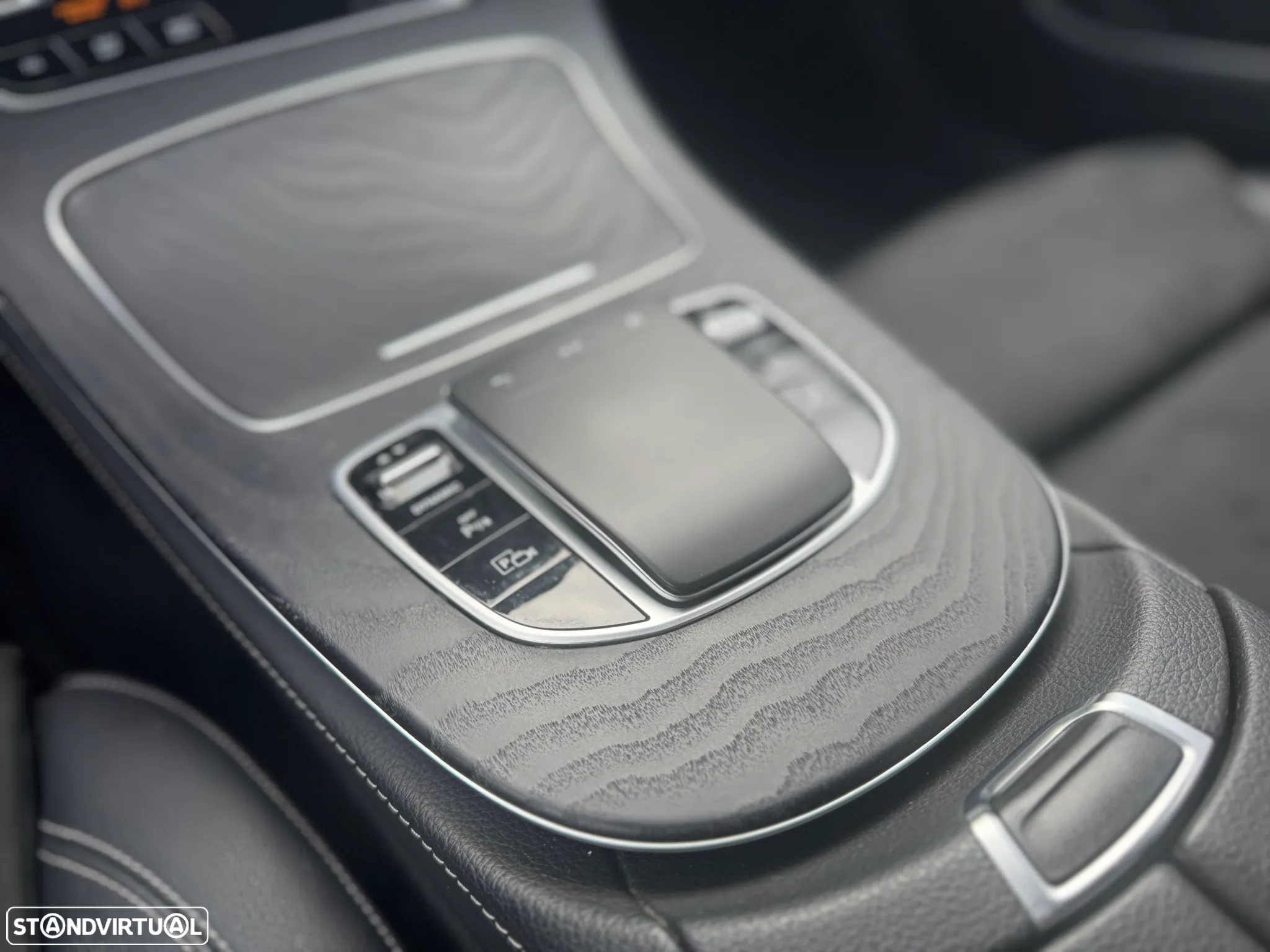 Mercedes-Benz E 300 de AMG Line - 24