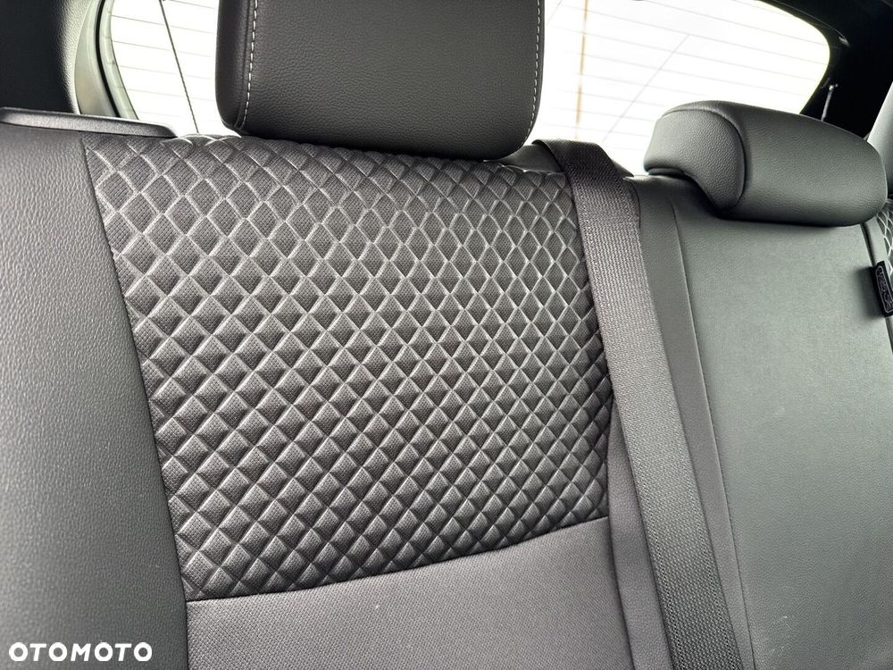 Toyota Yaris - 11