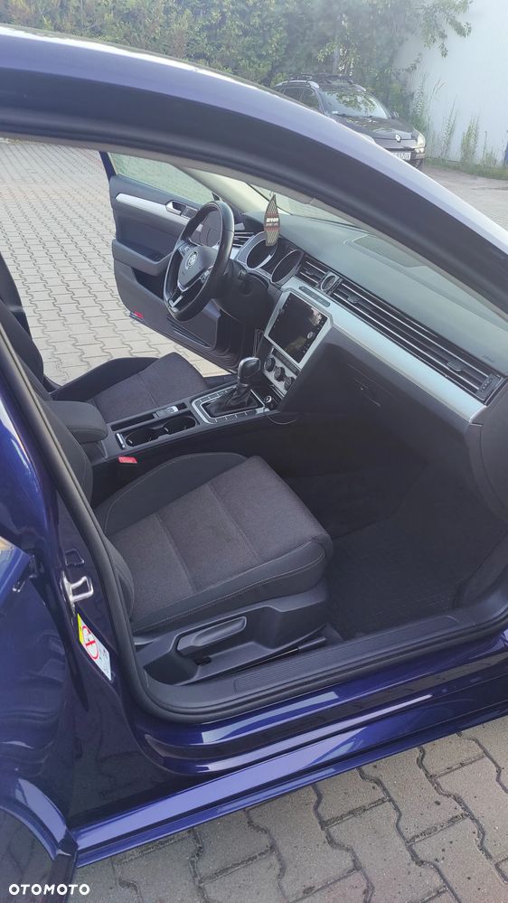 Volkswagen Passat 2.0 TDI BMT Comfortline DSG - 9