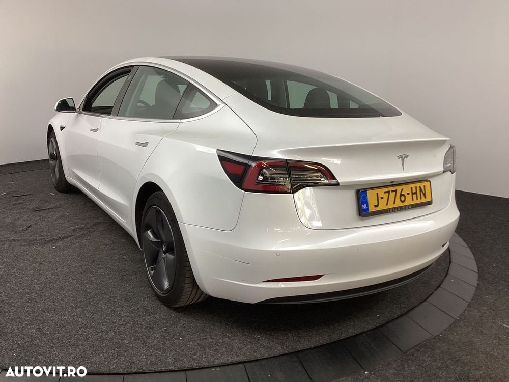 Tesla Model 3 - 13