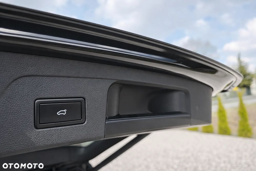 Volkswagen Touran 2.0 TDI SCR DSG Highline - 11