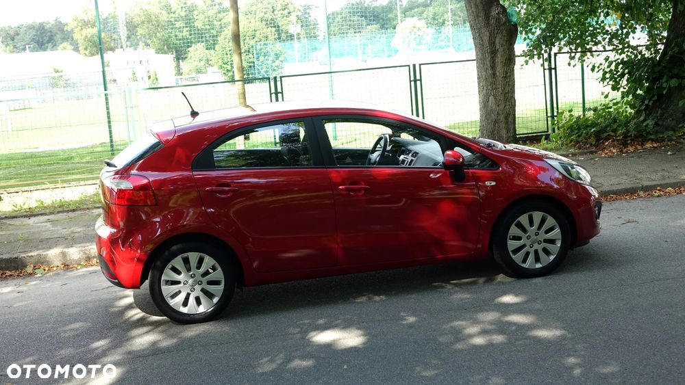 Kia Rio - 36