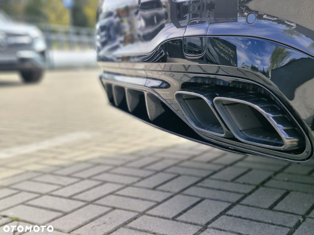 Mercedes-Benz Klasa C AMG 63 S E Performance PHEV 4-Matic - 35