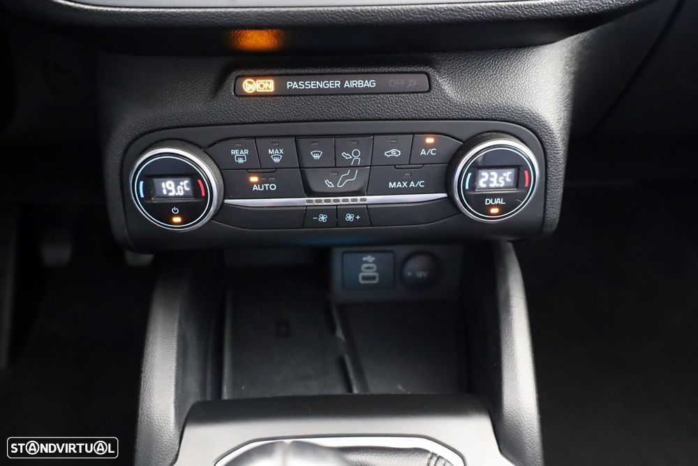 Ford Focus 1.0 EcoBoost MHEV Connected - 24