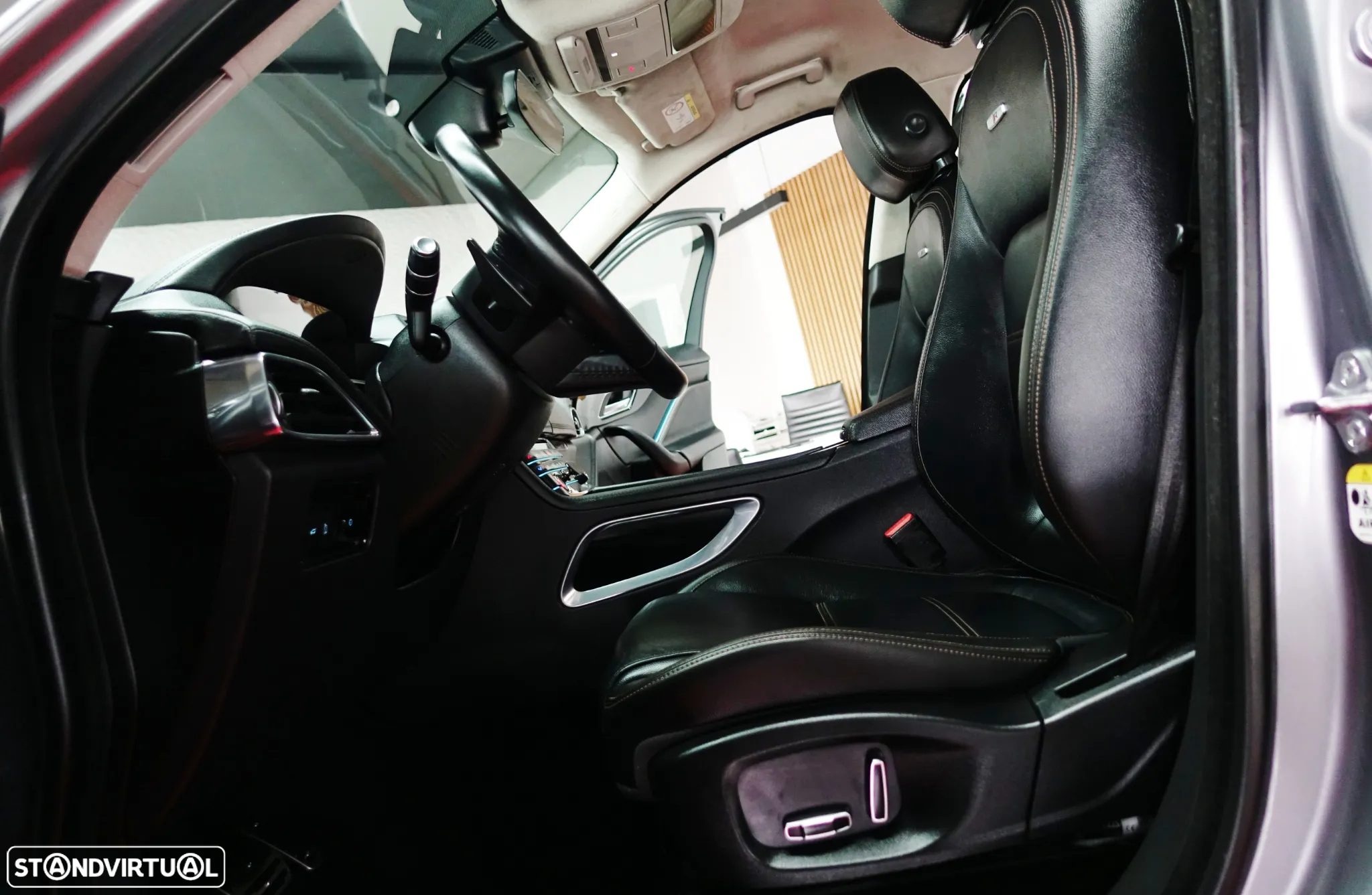 Jaguar F-Pace 2.0 i4D R-Sport Aut. - 45