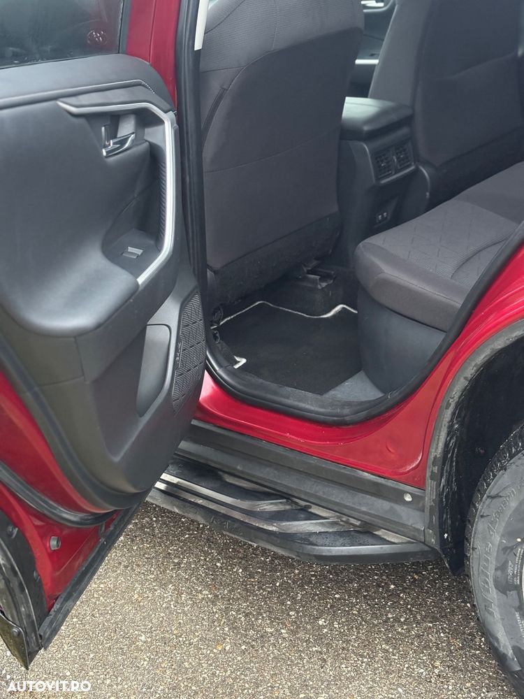 Toyota RAV4 - 9