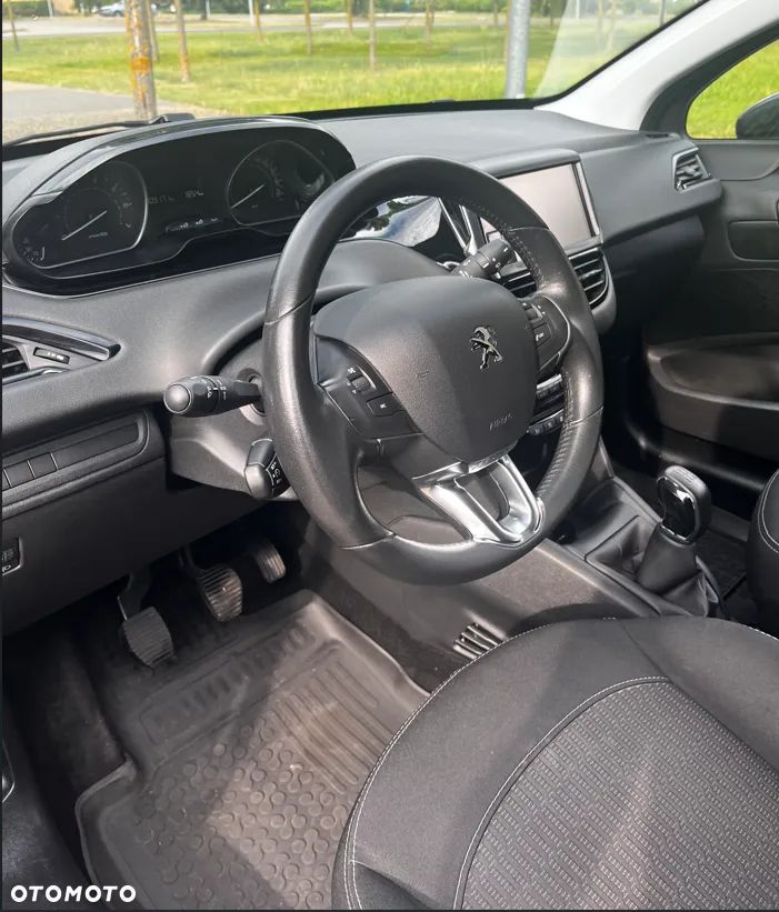 Peugeot 208 1.2 PureTech Active - 8