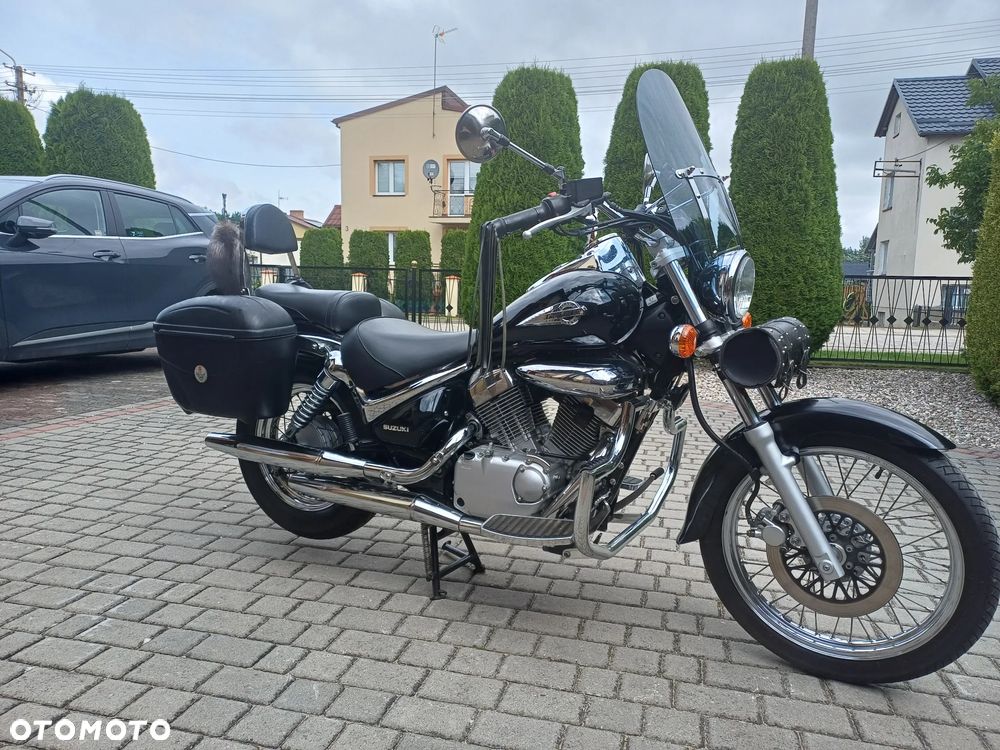Suzuki Intruder - 7