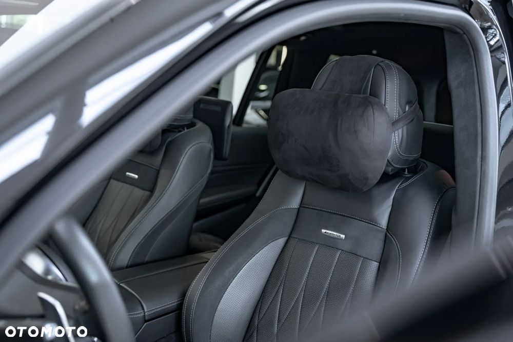 Mercedes-Benz GLS - 25