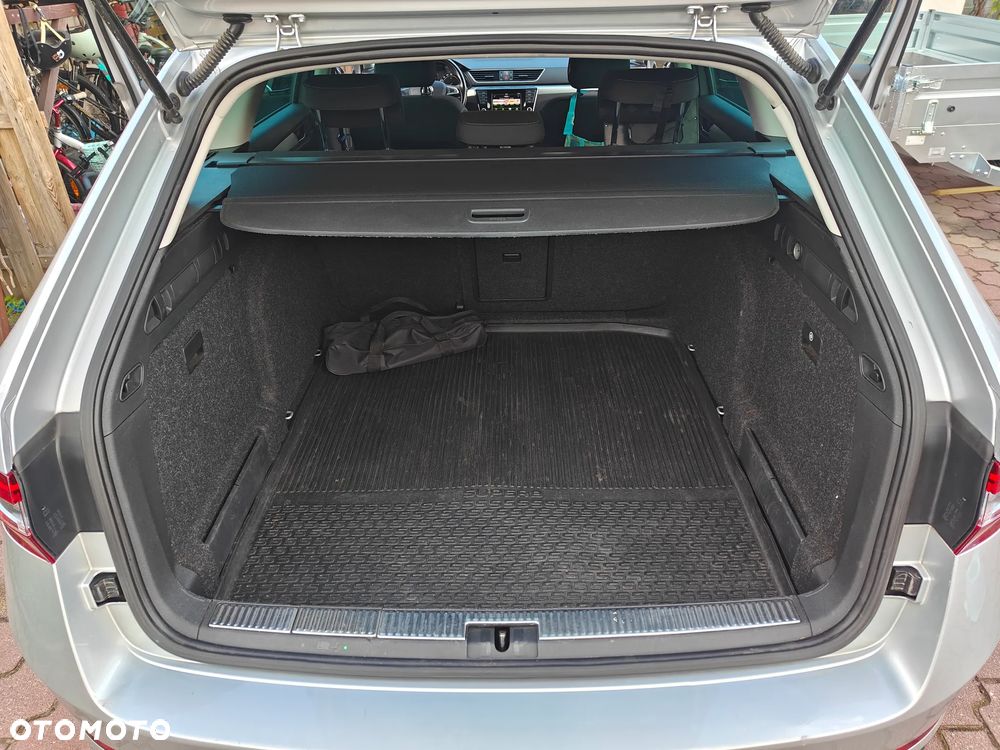 Skoda Superb 2.0 TDI Ambition - 13