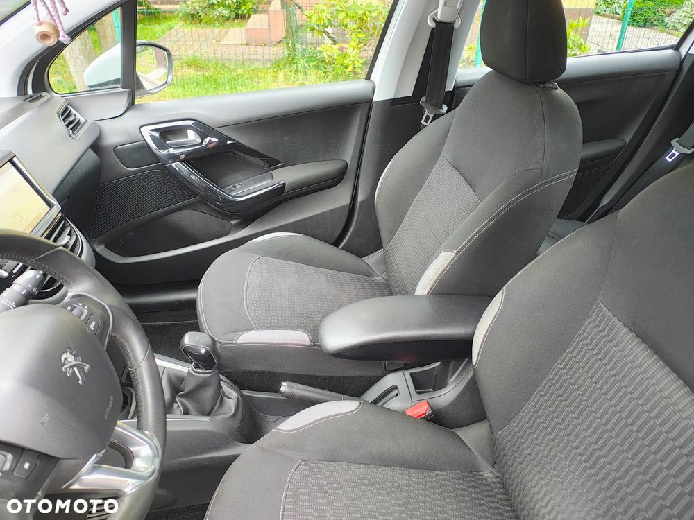 Peugeot 208 1.6 BlueHDi Active S&S - 23