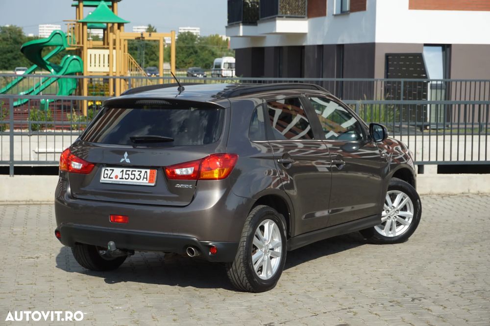 Mitsubishi ASX 2.2 DI-D 4WD Automatik Instyle - 2