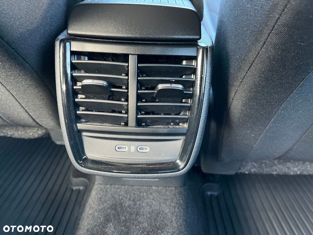 Skoda Scala 1.5 TSI Selection DSG - 32