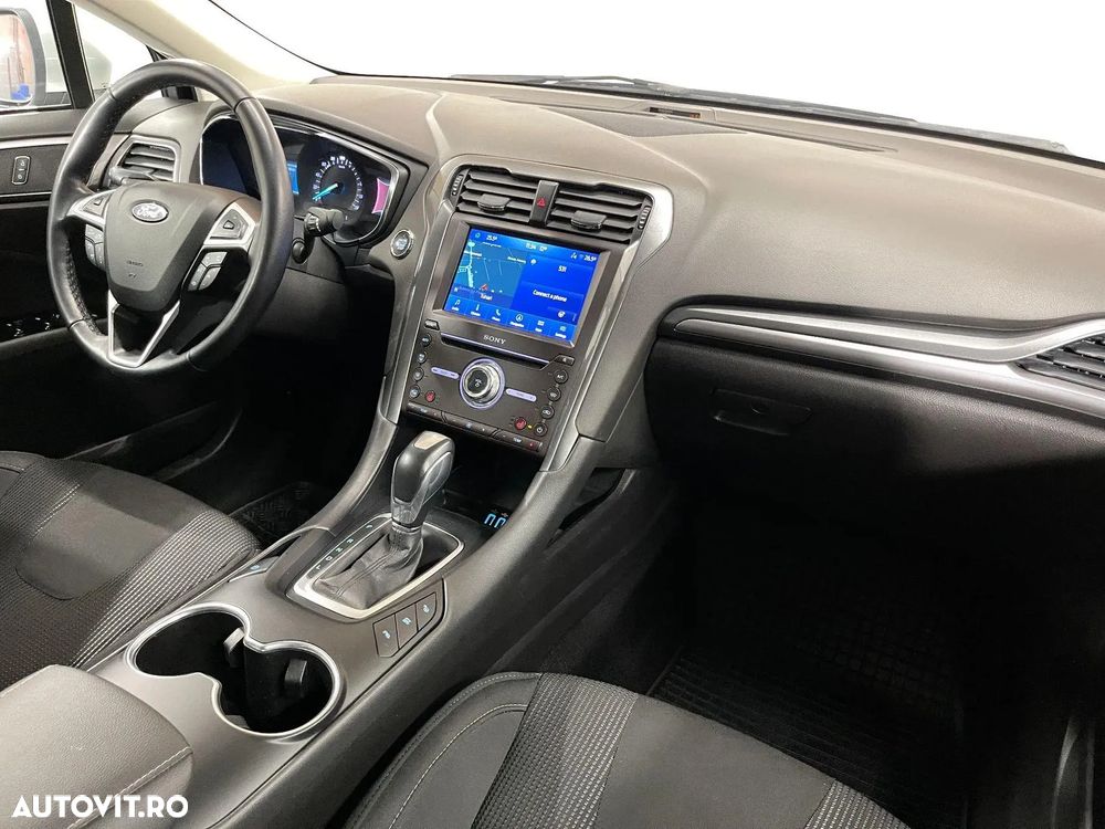 Ford Mondeo 2.0 HEV Titanium - 9