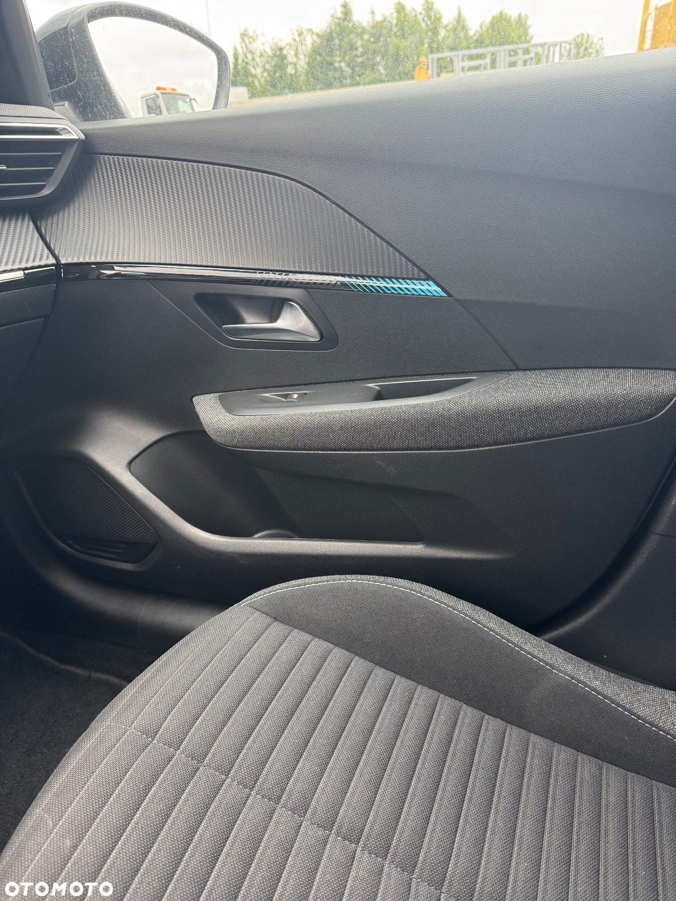 Peugeot 208 - 20