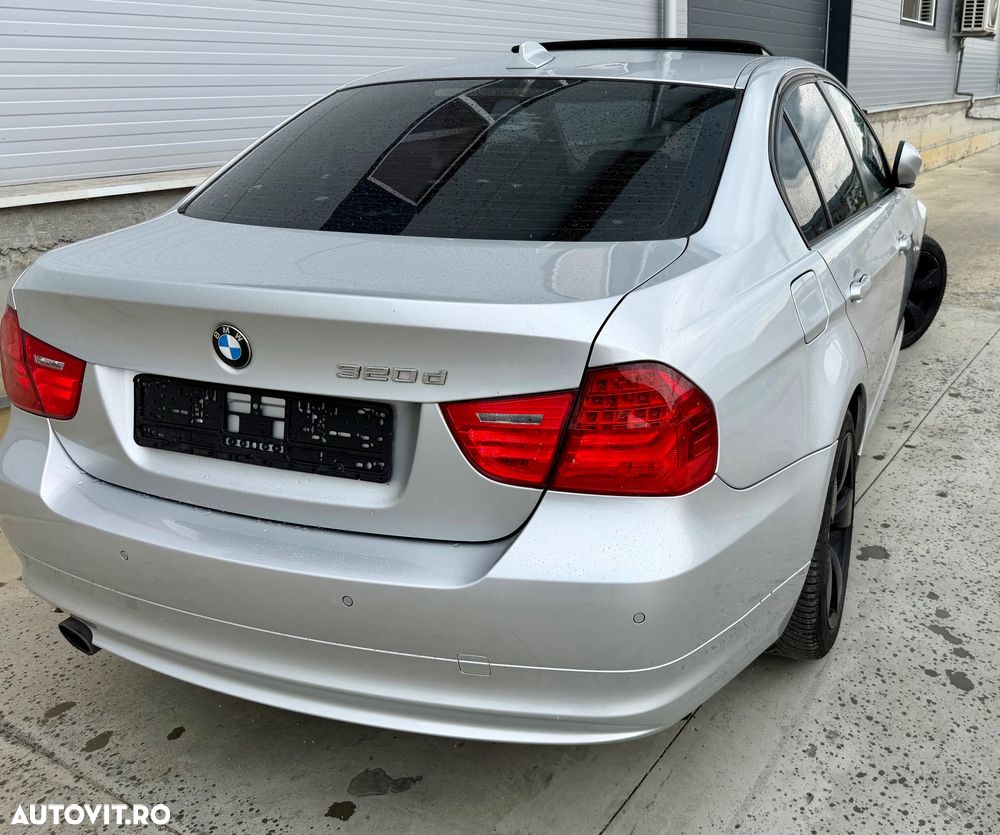 BMW Seria 3 320d DPF Aut. - 14