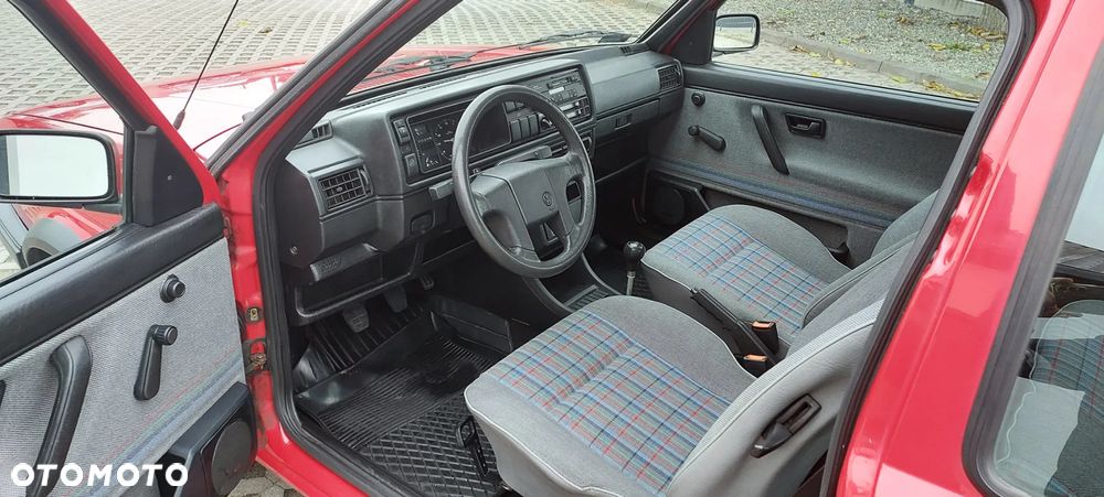 Volkswagen Golf - 8